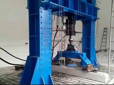 PLS-250型電液伺服鐵路扣件組裝疲勞試驗(yàn)系統(tǒng)